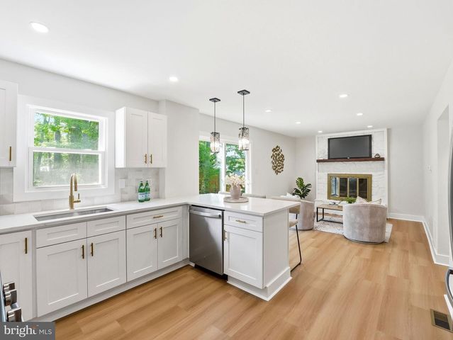 17 LYMAN AVE, Woodbury, NJ 08096