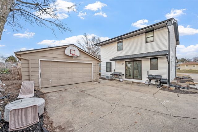 100 Linden Boulevard, Pleasant Hill, IA 50327