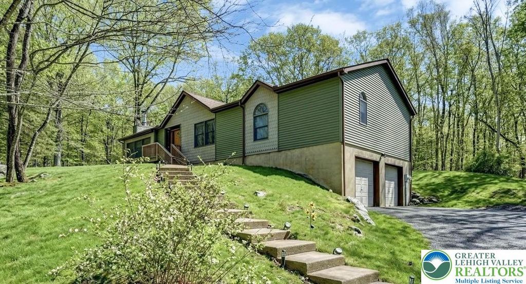 1241 Bear Drive, Lehman Twp, PA 18324