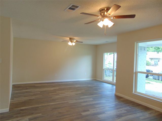 3356 Pacesetter Drive, Dallas, TX 75241