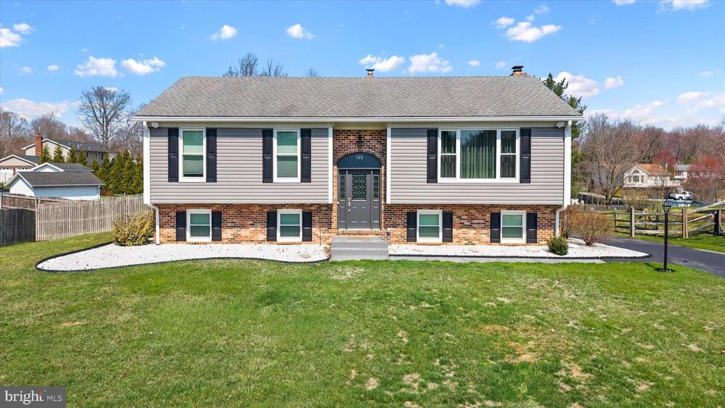 122 PINION PL, Bear, DE 19701