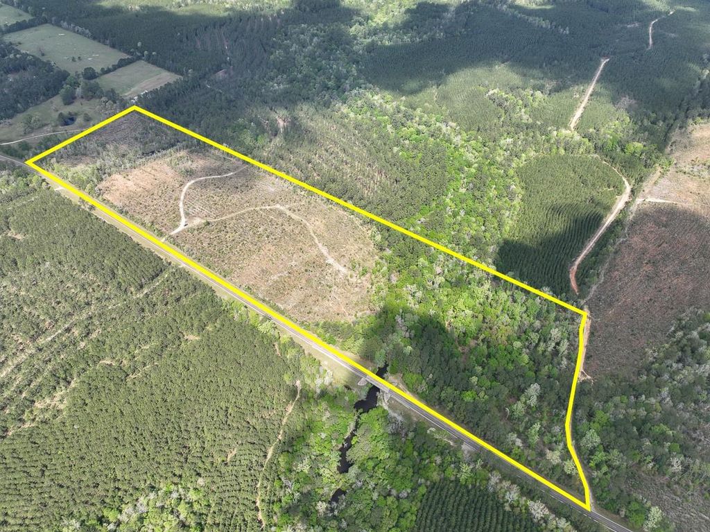 1 Fm 2827, Warren, TX 77664