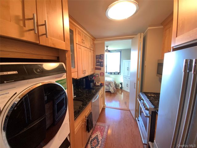 27010 Grand Central Parkway 23B, Floral Park, NY 11005