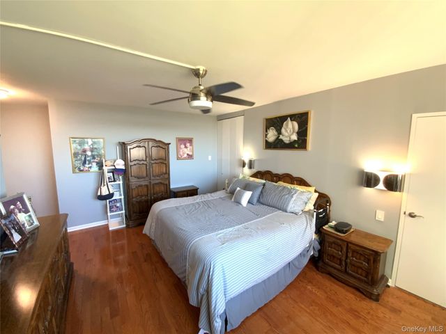 27010 Grand Central Parkway 23B, Floral Park, NY 11005