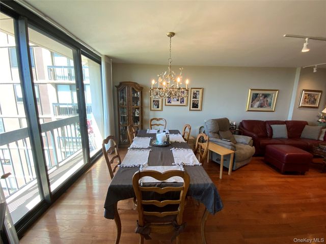 27010 Grand Central Parkway 23B, Floral Park, NY 11005