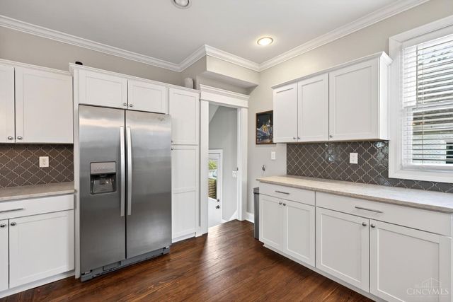 2242 Ivy Avenue, Cincinnati, OH 45208