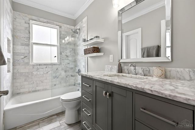 2242 Ivy Avenue, Cincinnati, OH 45208