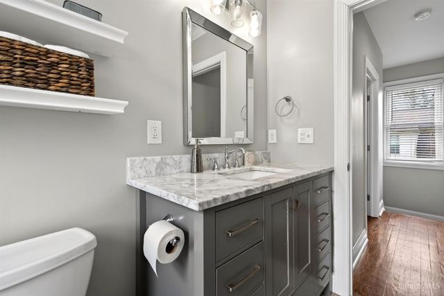 2242 Ivy Avenue, Cincinnati, OH 45208