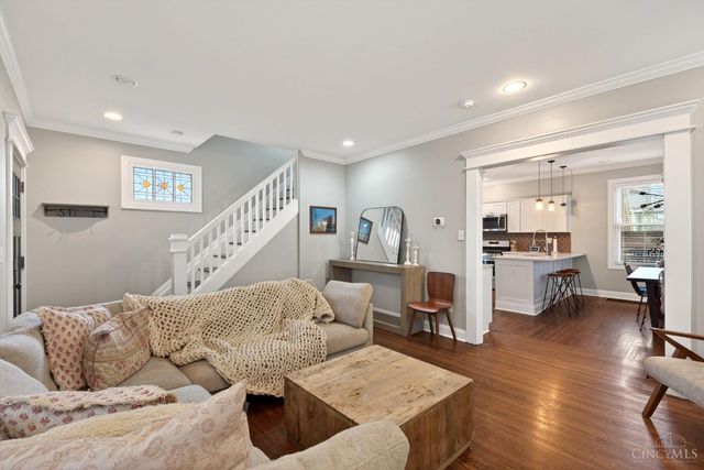 2242 Ivy Avenue, Cincinnati, OH 45208