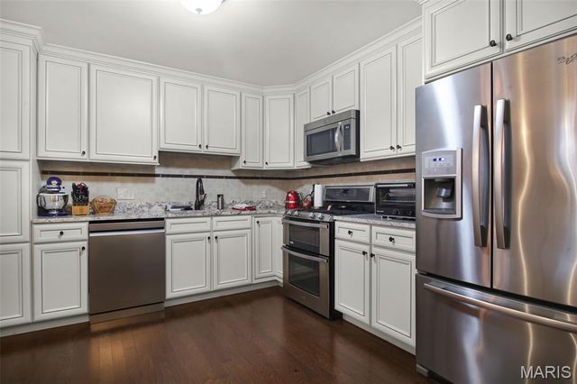 1151 Mill Crossing Drive 205, St Louis, MO 63141