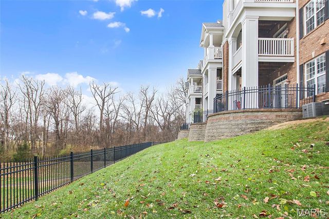 1151 Mill Crossing Drive 205, St Louis, MO 63141