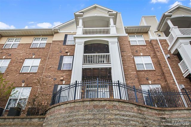 1151 Mill Crossing Drive 205, St Louis, MO 63141
