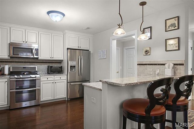 1151 Mill Crossing Drive 205, St Louis, MO 63141