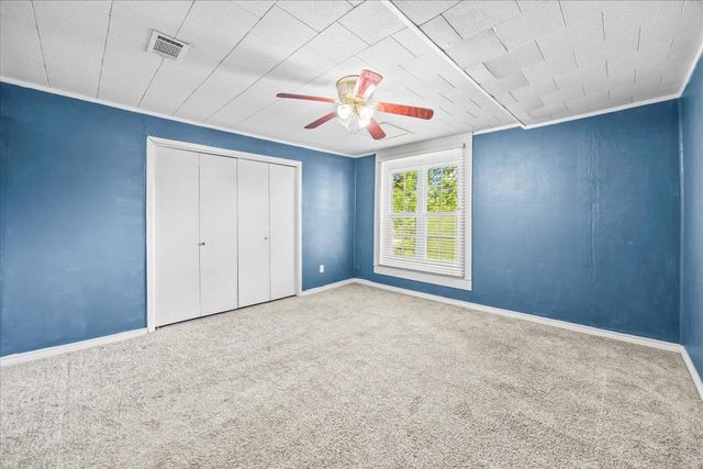 1223 Cecelia ST, Taylor, TX 76574