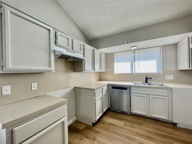 2001 Lisa LN, San Marcos, TX 78666