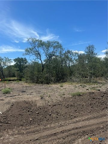 120 Baylen Clifton Lane, Lockhart, TX 78644