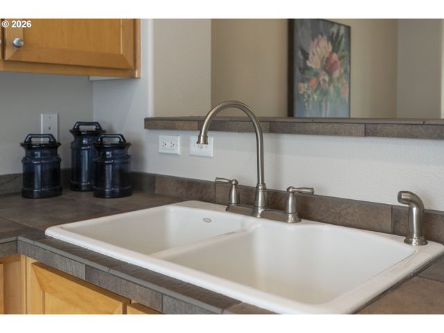 8600 Sw 147TH Ter 102, Beaverton, OR 97007