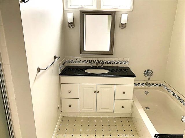 18823 Chase, Northridge, CA 91324