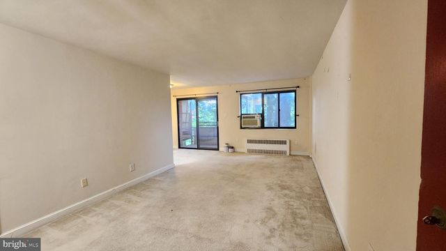 1575 N COLONIAL TER #204-Y, Arlington, VA 22209