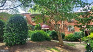1575 N COLONIAL TER #204-Y, Arlington, VA 22209