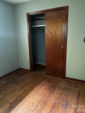 637 Toe Cane Road, Bakersville, NC 28705