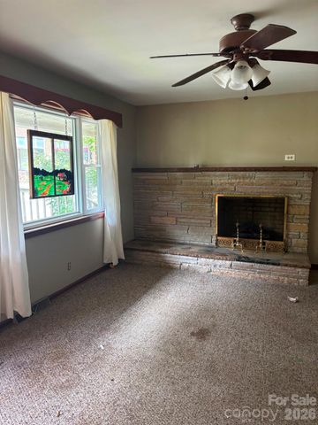 637 Toe Cane Road, Bakersville, NC 28705