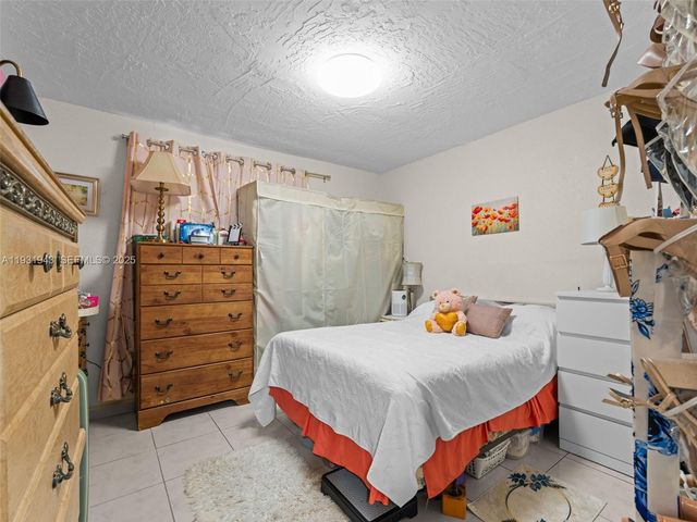 1655 W 44th Place 448, Hialeah, FL 33012