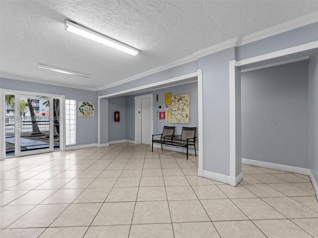 1655 W 44th Place 448, Hialeah, FL 33012