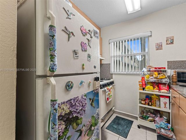 1655 W 44th Place 448, Hialeah, FL 33012