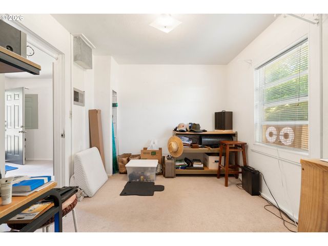 7245 Ne PRESCOTT St, Portland, OR 97218