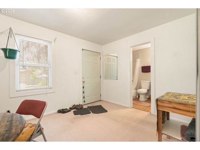 7245 Ne PRESCOTT St, Portland, OR 97218