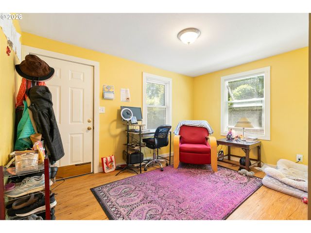 7245 Ne PRESCOTT St, Portland, OR 97218