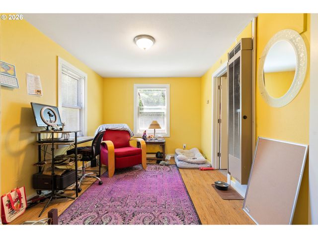 7245 Ne PRESCOTT St, Portland, OR 97218