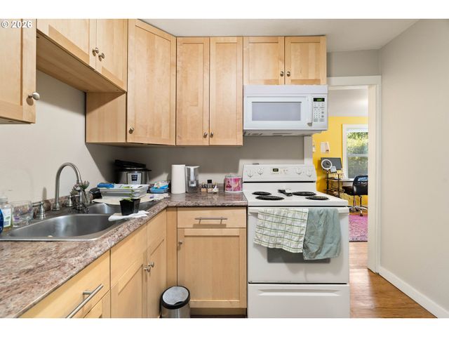 7245 Ne PRESCOTT St, Portland, OR 97218