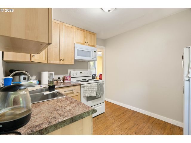 7245 Ne PRESCOTT St, Portland, OR 97218