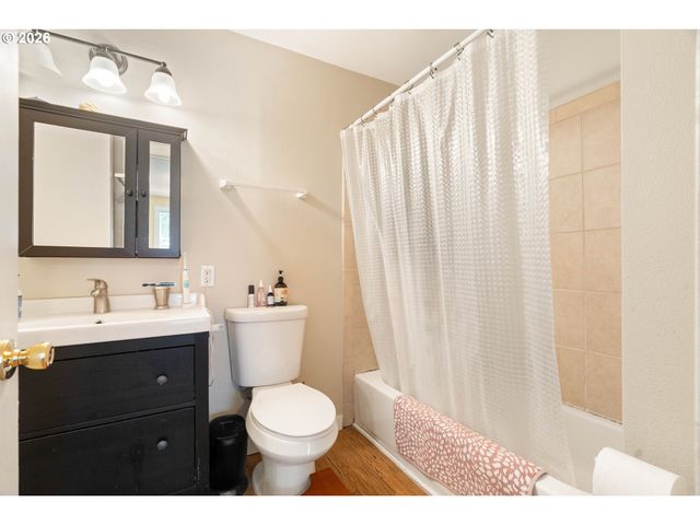 7245 Ne PRESCOTT St, Portland, OR 97218