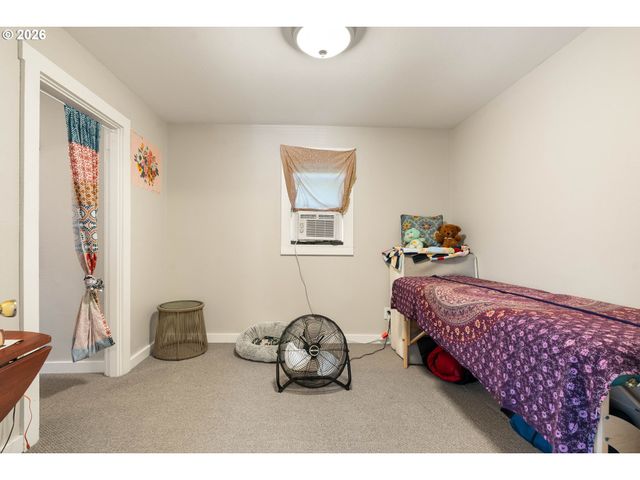 7245 Ne PRESCOTT St, Portland, OR 97218