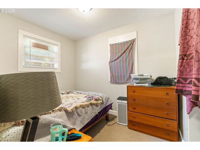 7245 Ne PRESCOTT St, Portland, OR 97218