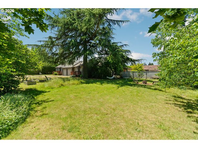 7245 Ne PRESCOTT St, Portland, OR 97218