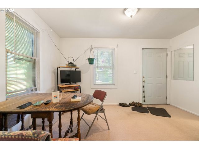 7245 Ne PRESCOTT St, Portland, OR 97218