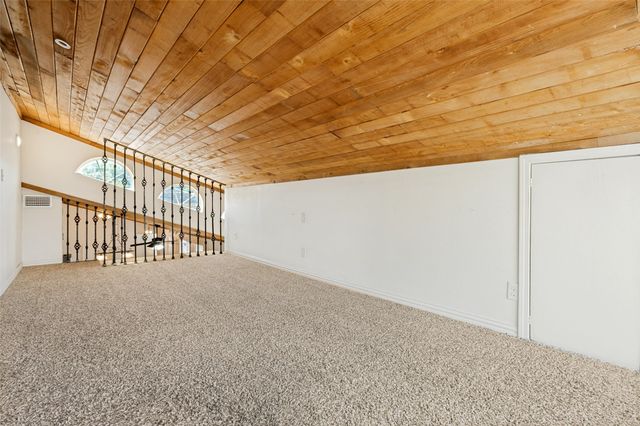 630 NW 11th Street, Grand Prairie, TX 75050