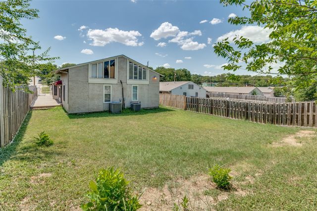 630 NW 11th Street, Grand Prairie, TX 75050