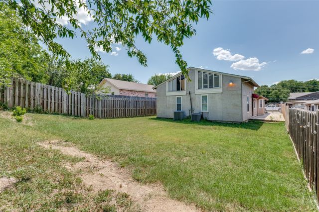 630 NW 11th Street, Grand Prairie, TX 75050