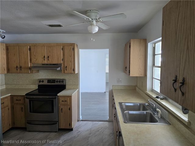7409 Rolling Hills Road, Sebring, FL 33876