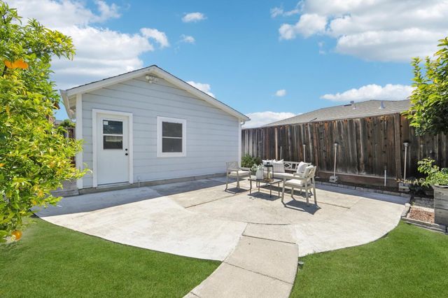 383 S Bayview Avenue, Sunnyvale, CA 94086