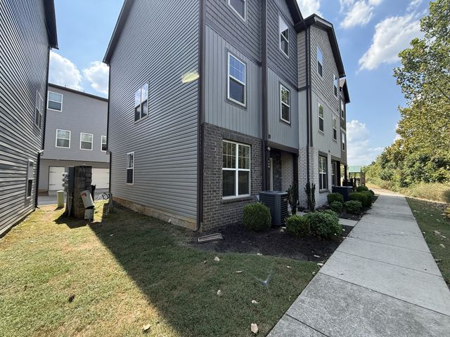 139 Ramsden Ave, La Vergne, TN 37086