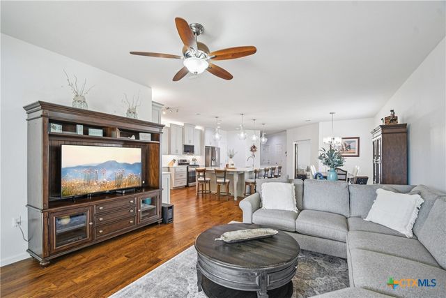 516 Sundance Lane, Georgetown, TX 78633