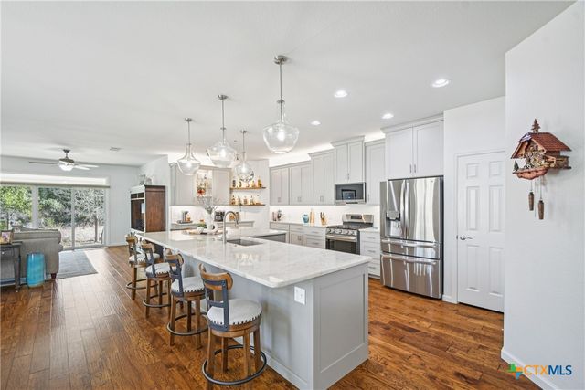 516 Sundance Lane, Georgetown, TX 78633