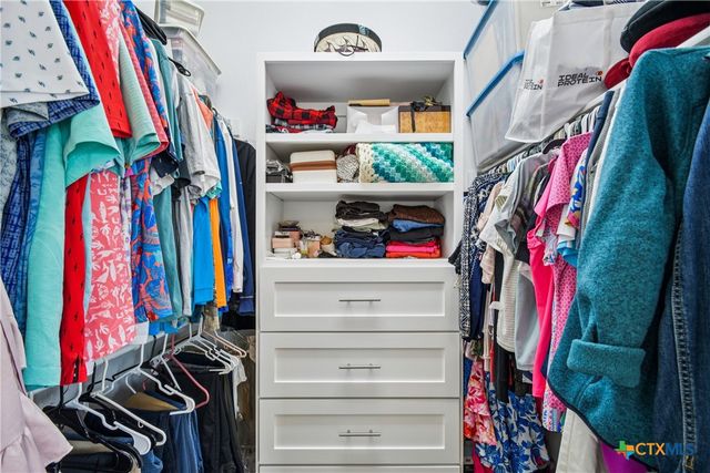 516 Sundance Lane, Georgetown, TX 78633