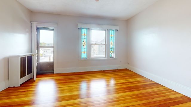24 Mayberry St 3, Medford, MA 02155
